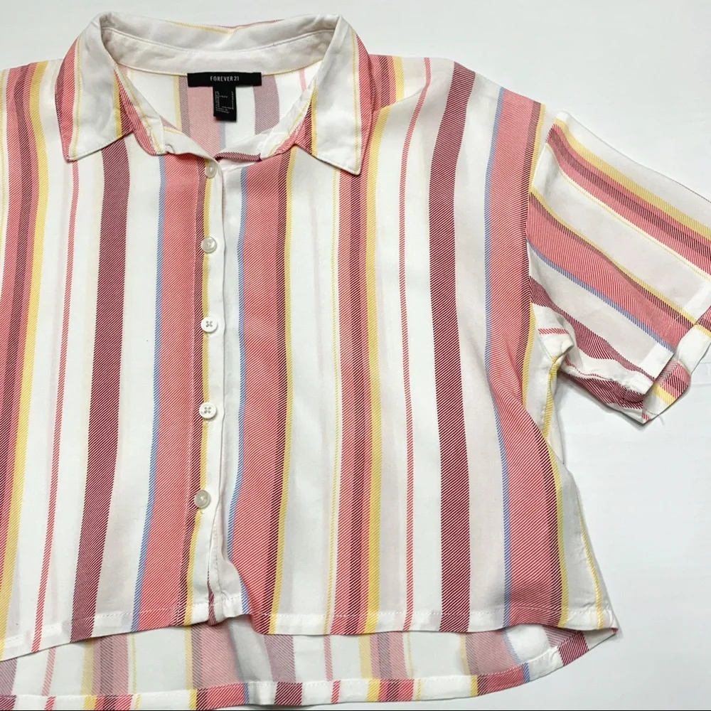 FOREVER 21 Size Large Pastel Striped Crop Button Down Top